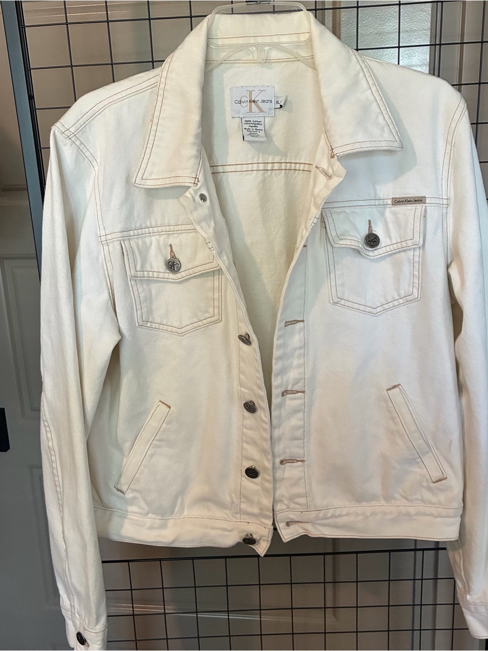 VINTAGE Calvin Klein Jeans Cream Denim Jacket /Men’s Classic Button-Front